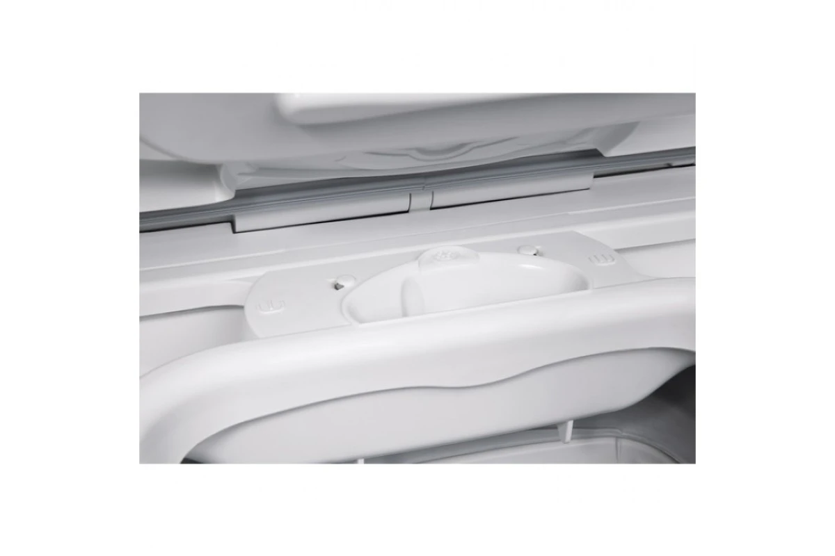 Стиральная машина Electrolux EWT0862IFW
