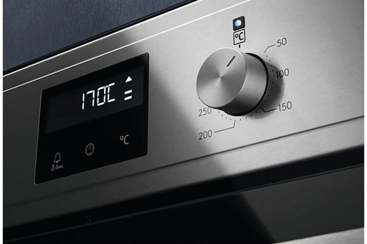 Духовой шкаф Electrolux EOF3H71X