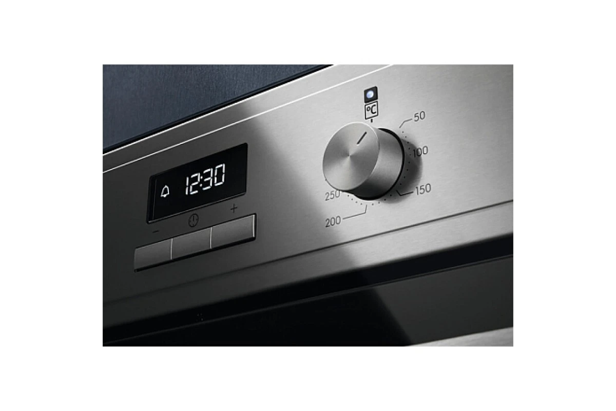 Духовой шкаф Electrolux EOF3H50X