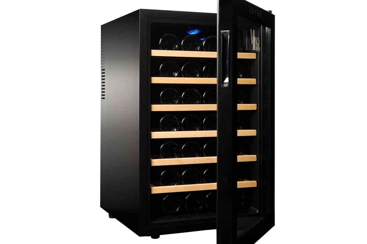 Однозонный шкаф Vinosafe VSF28AM