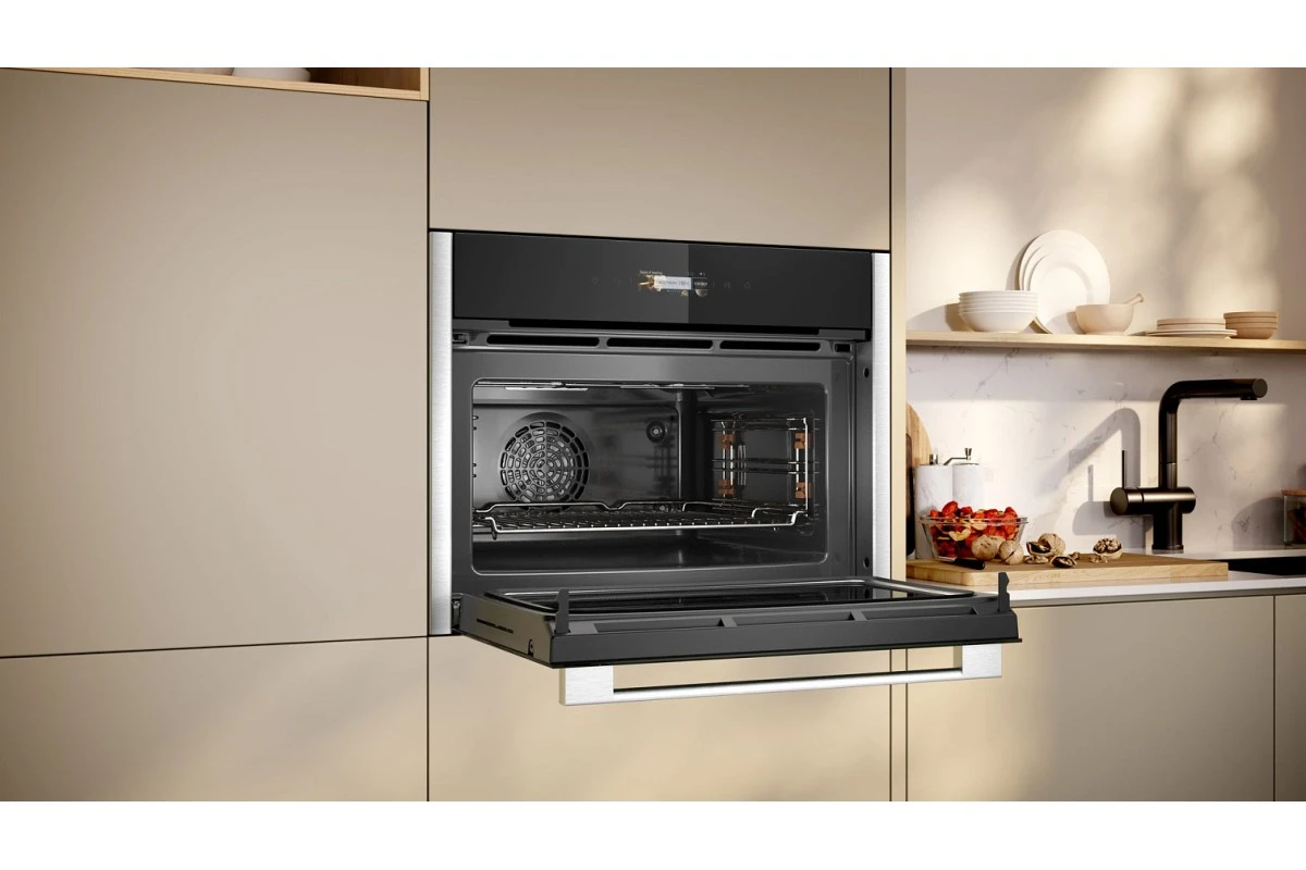 Компактный духовой шкаф с микроволнами Neff C24MR21N0