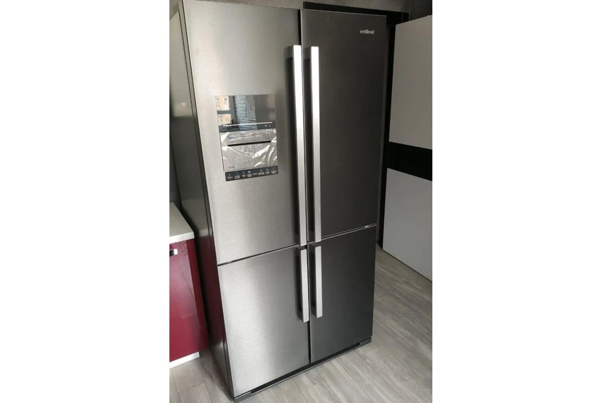 Холодильник Vestfrost VRM906NFEX тёмная