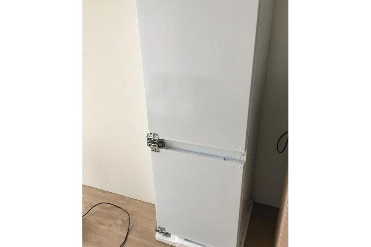 Встраиваемый холодильник Scandilux CSBI 256 M