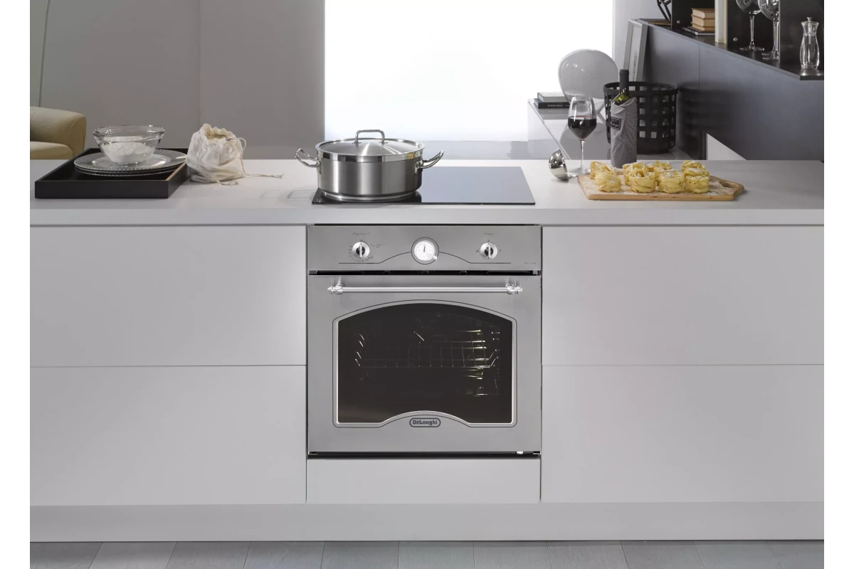 Многофункциональный электрический духовой шкаф DeLonghi RFG 4A RU
