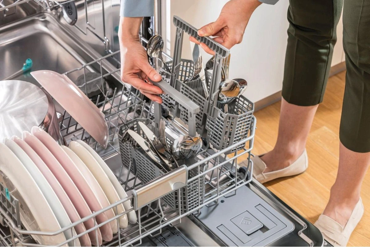 Встраиваемая посудомоечная машина Gorenje GV642D90