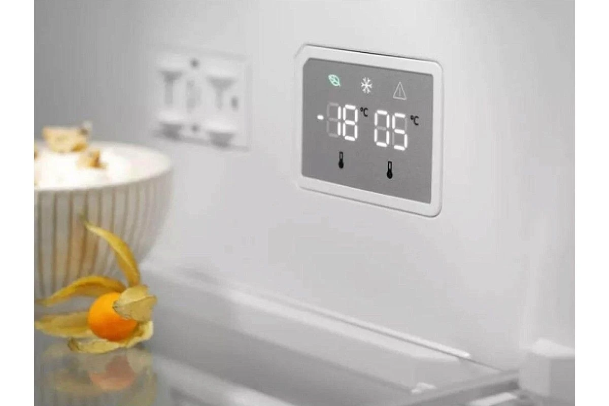 Холодильник Electrolux LNT 7ME36 K2