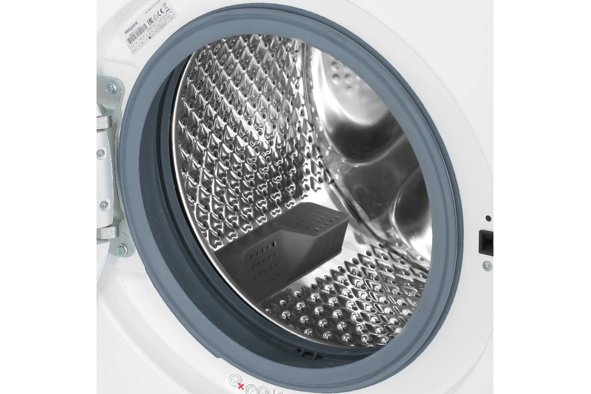 Встраиваемая стиральная машина Hotpoint BI WMHD 7282 V