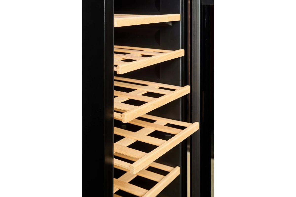 Однозонный шкаф Vinosafe VSF38AM