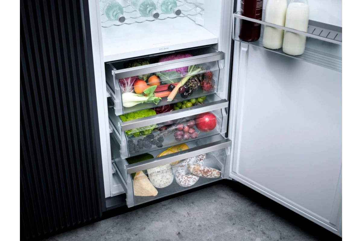 Встраиваемый холодильник Miele K 7747 D