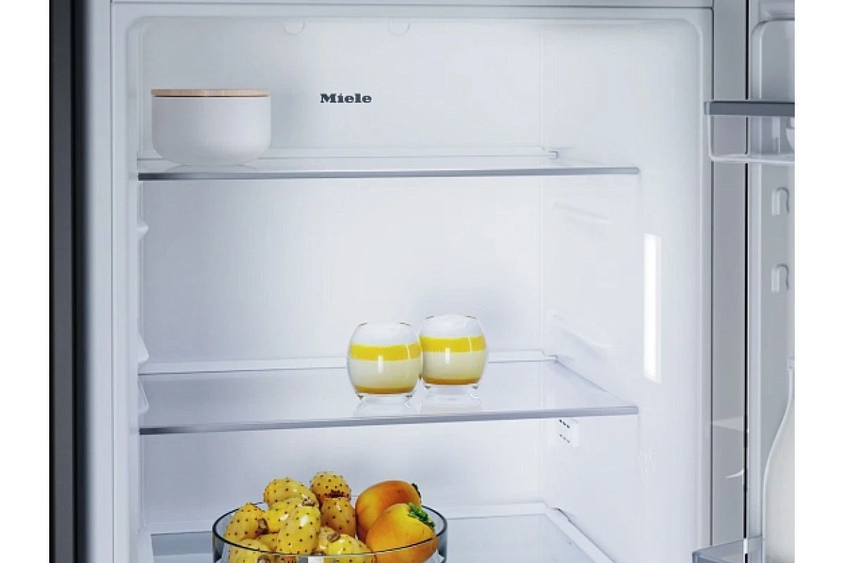 Встраиваемый холодильник Miele K 7115 E