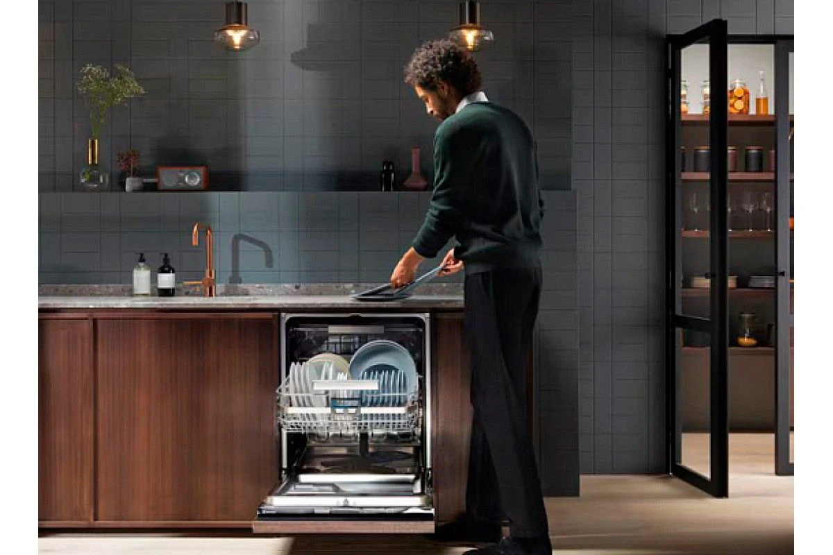 Встраиваемая посудомоечная машина Electrolux EEC67310L