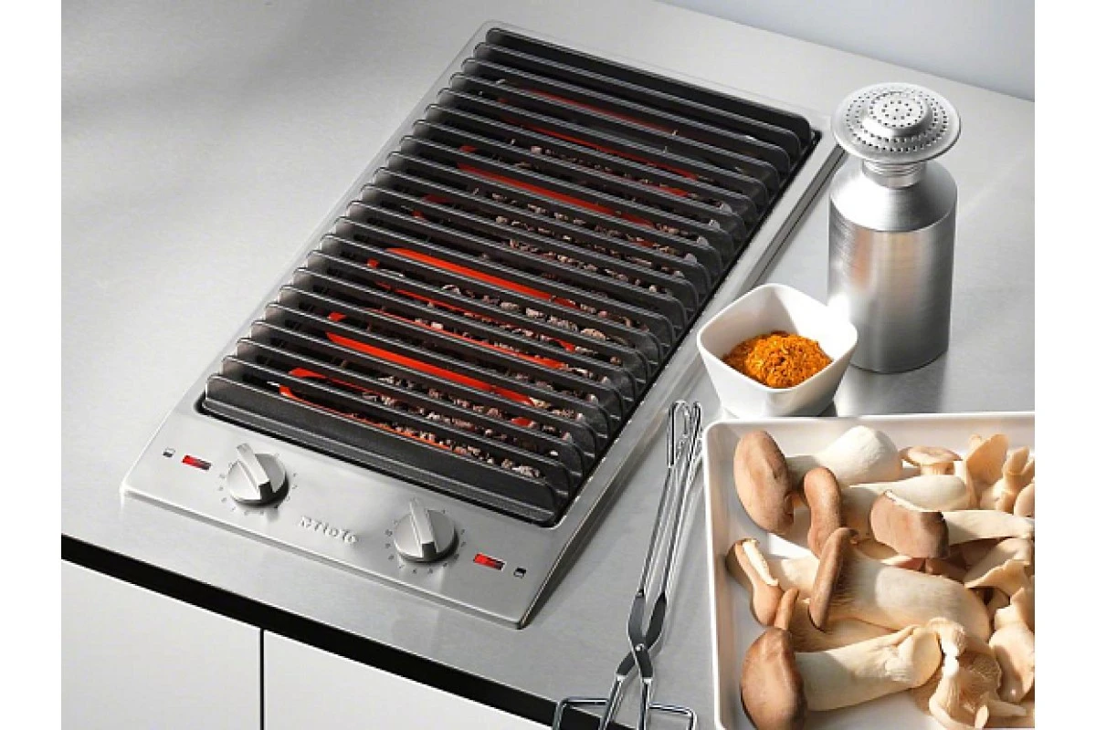 Гриль-барбекю Miele CS1312 BG