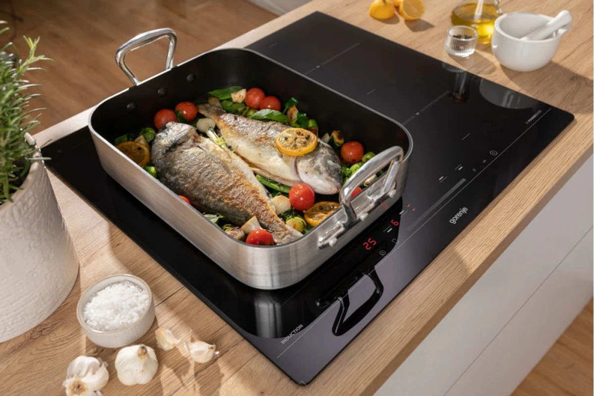 Независимая индукционная варочная панель Gorenje ISC645BSC