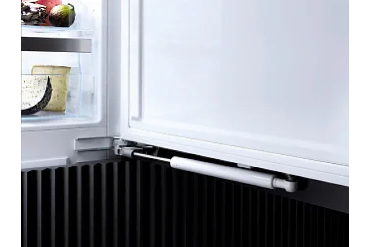 Встраиваемый холодильник Miele KFN 7774 D