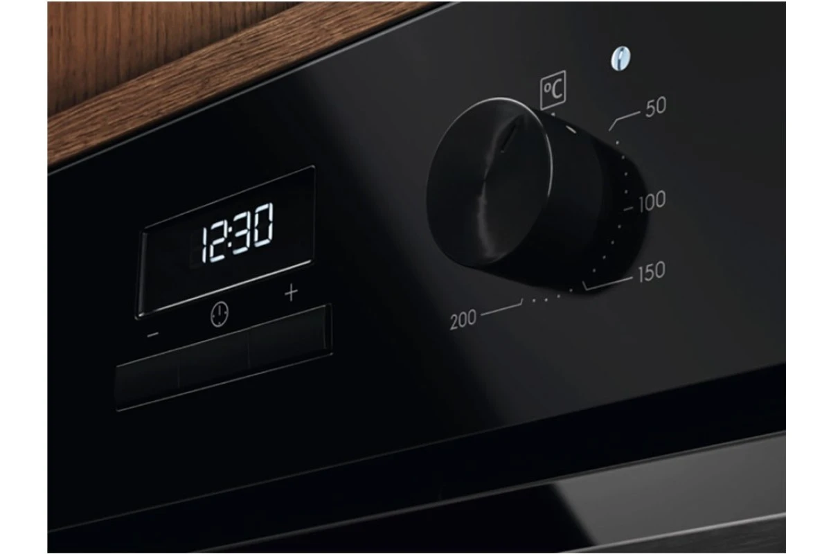 Духовой шкаф Electrolux LOH3H00BK