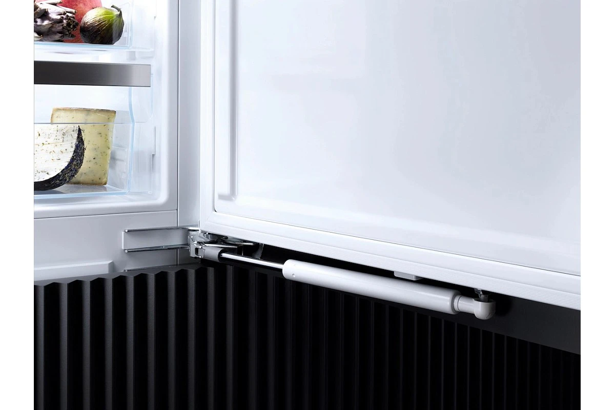 Морозильник Miele FNS 7770 E