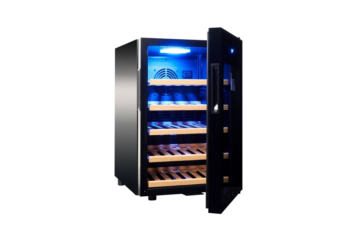 Однозонный шкаф Vinosafe VSF21AM