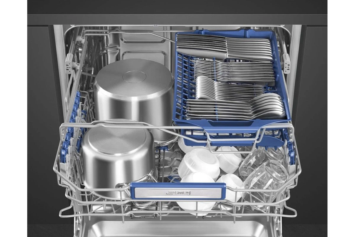 Встраиваемая посудомоечная машина Smeg STL323BL
