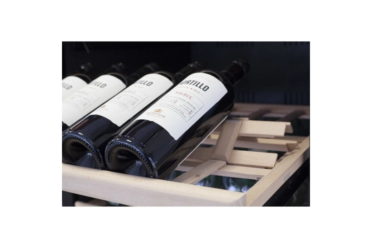 Винный шкаф Caso WineChef Pro 180