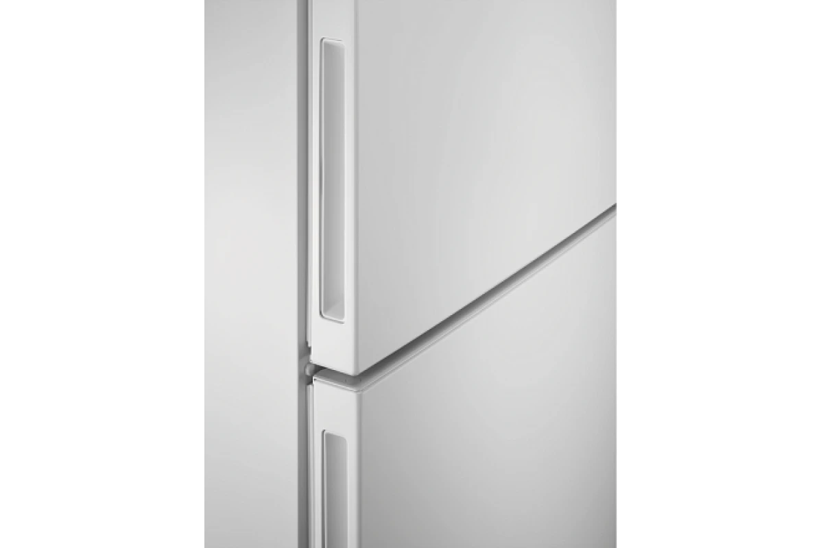Холодильник Electrolux RNC7ME34W2