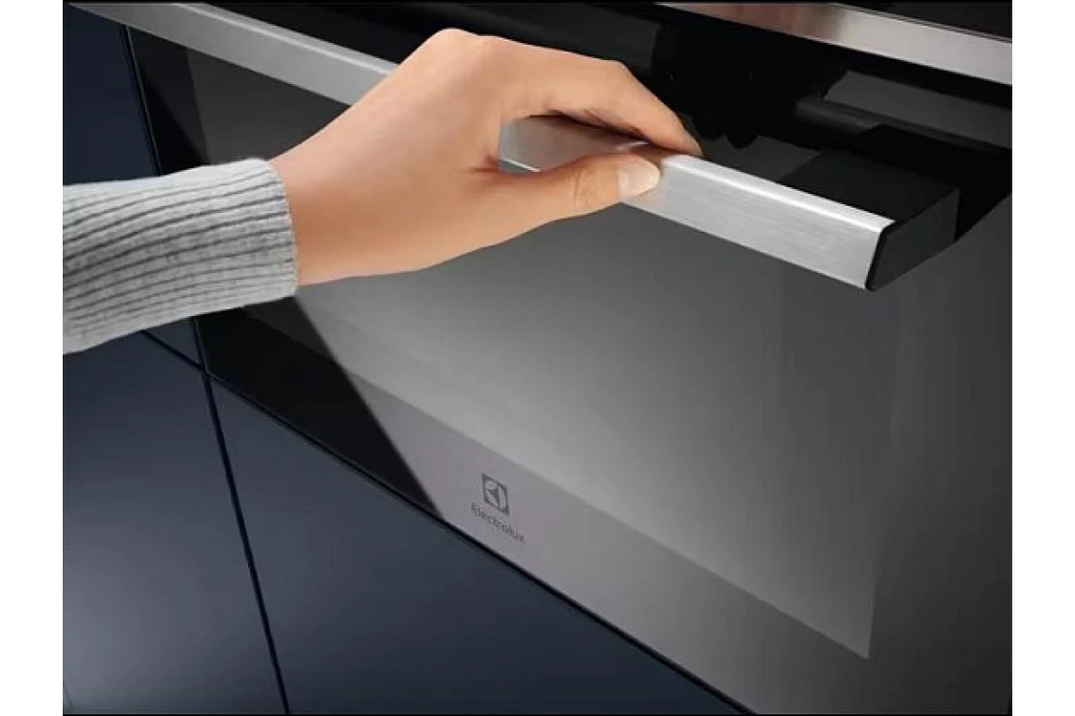 Духовой шкаф Electrolux EVL 6E40 X