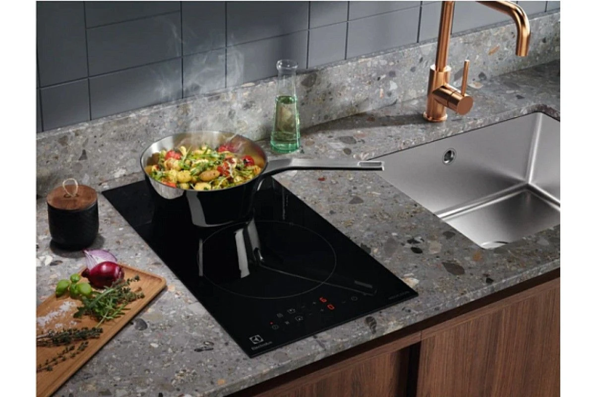 Варочная панель Electrolux LIT 30230 C