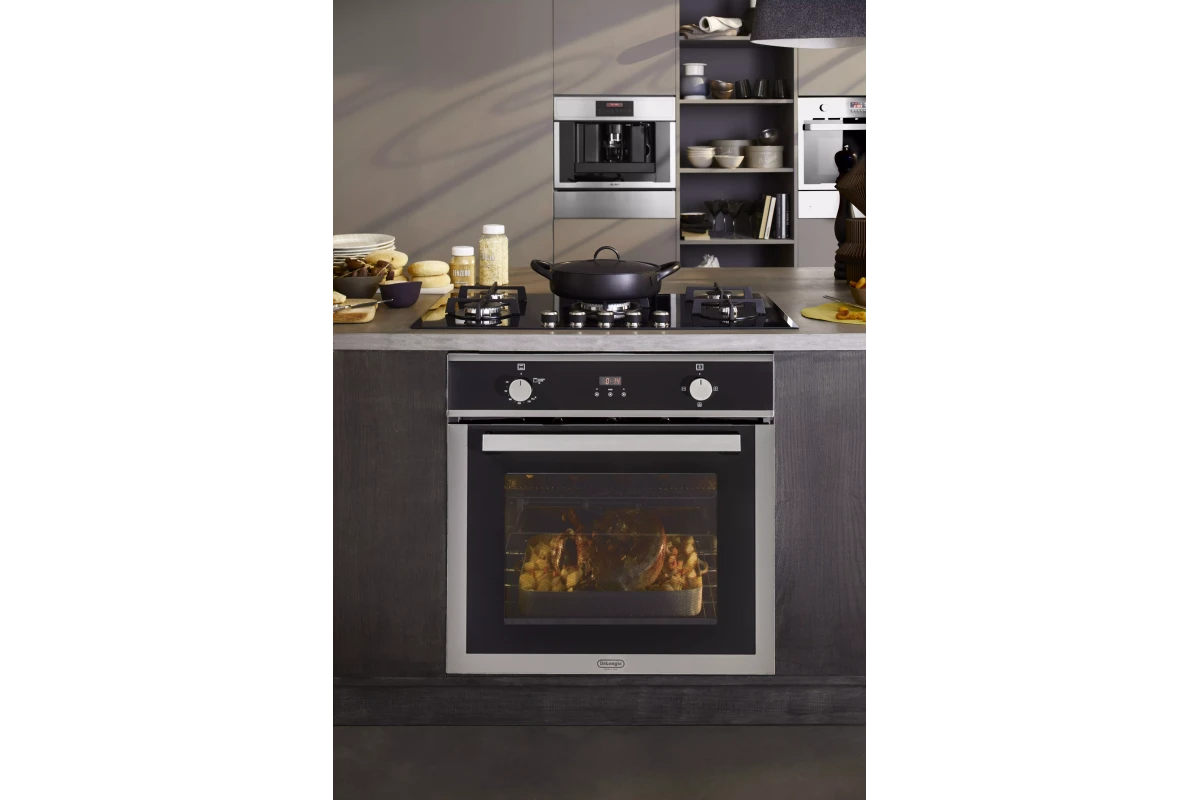 Многофункциональный газовый духовой шкаф DeLonghi PGGA 4 RUS