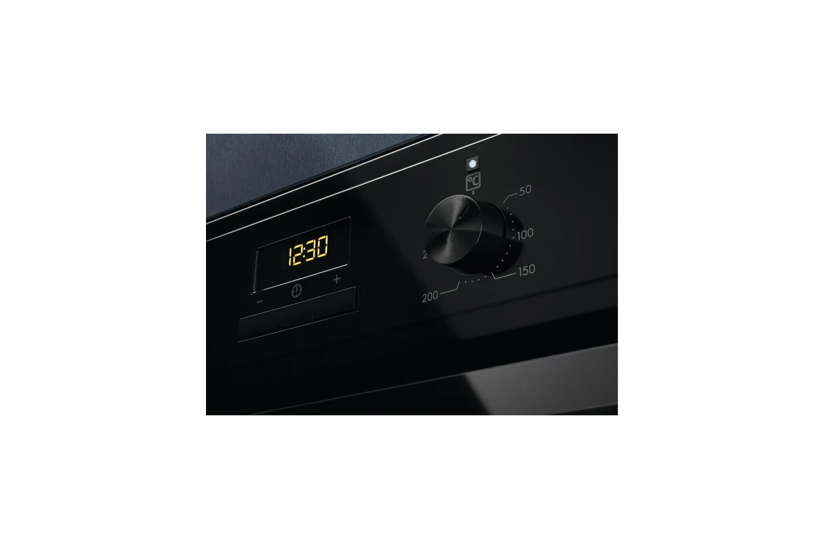 Духовой шкаф Electrolux EOD3H50BK