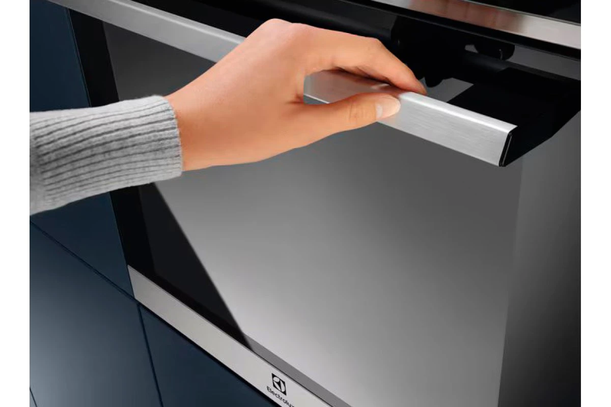 Духовой шкаф Electrolux EOF5H50BX