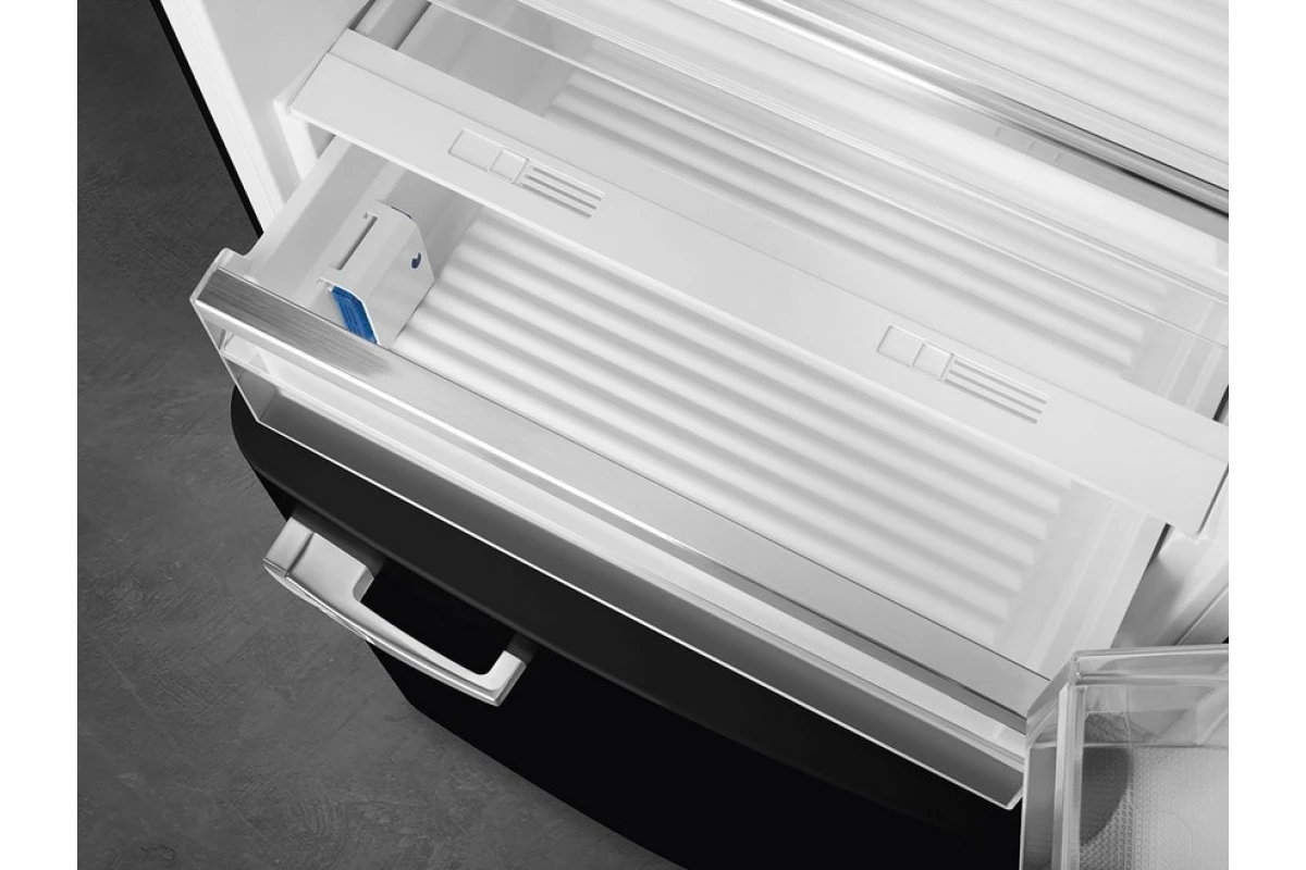 Холодильник Smeg FAB38RBL5