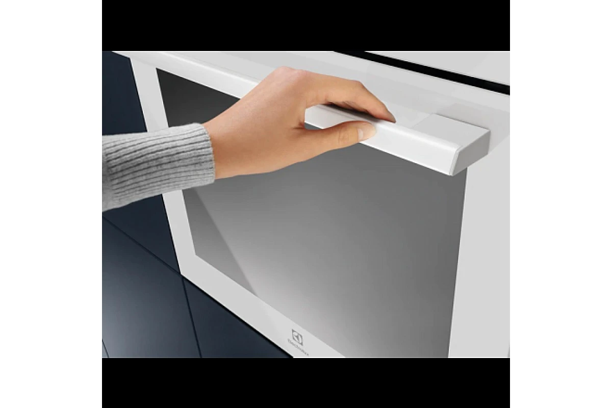 Духовой шкаф Electrolux OEF3H90BW