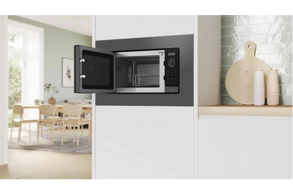 Встраиваемая микроволновая печь Bosch BEL623MD3