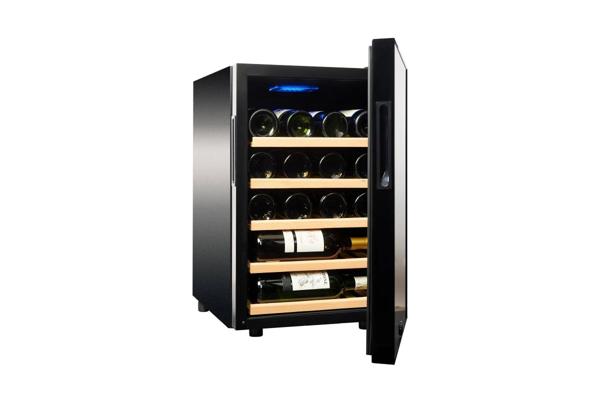 Однозонный шкаф Vinosafe VSF21AM