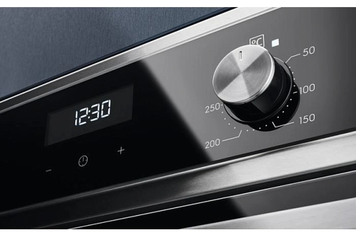 Духовой шкаф Electrolux EOD5C70BX
