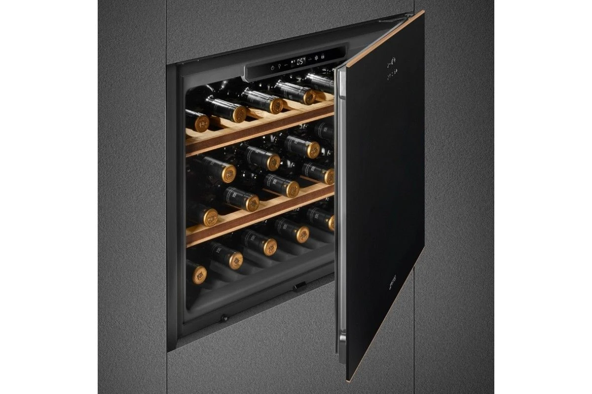 Встраиваемый холодильный шкаф для вина Smeg CVI621NR3