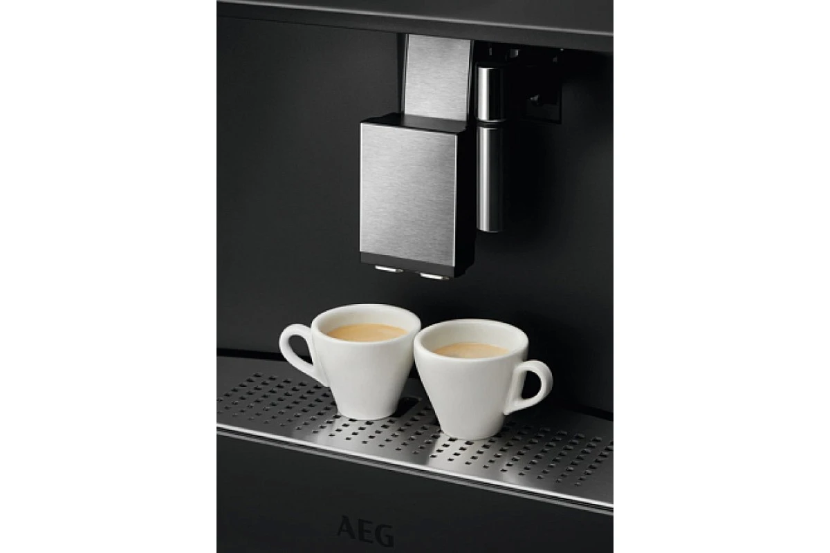Встраиваемая кофемашина AEG KKA894500M