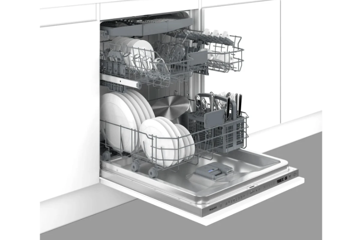 Встраиваемая посудомоечная машина Hotpoint HI 5D84 DW