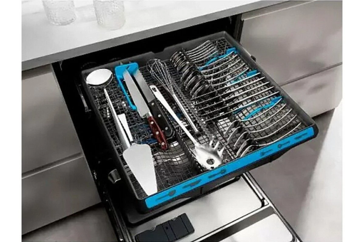 Встраиваемая посудомоечная машина Electrolux EES48200L