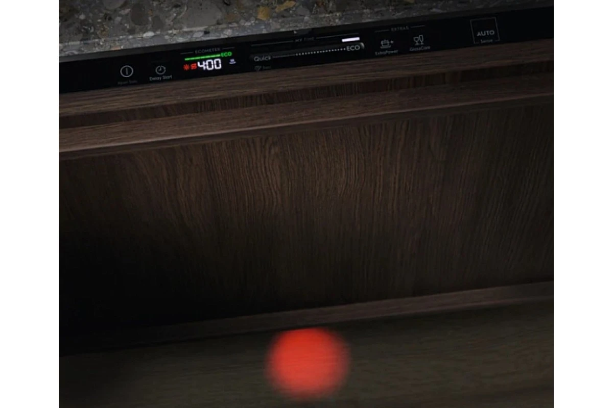 Встраиваемая посудомоечная машина Electrolux EEM43200L