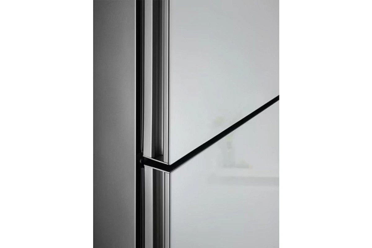Холодильник Electrolux LNT7ME34G1