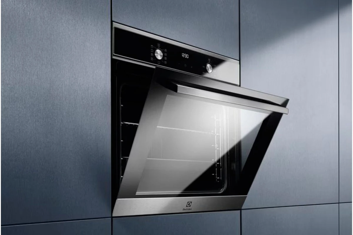 Духовой шкаф Electrolux EOF5H50BX