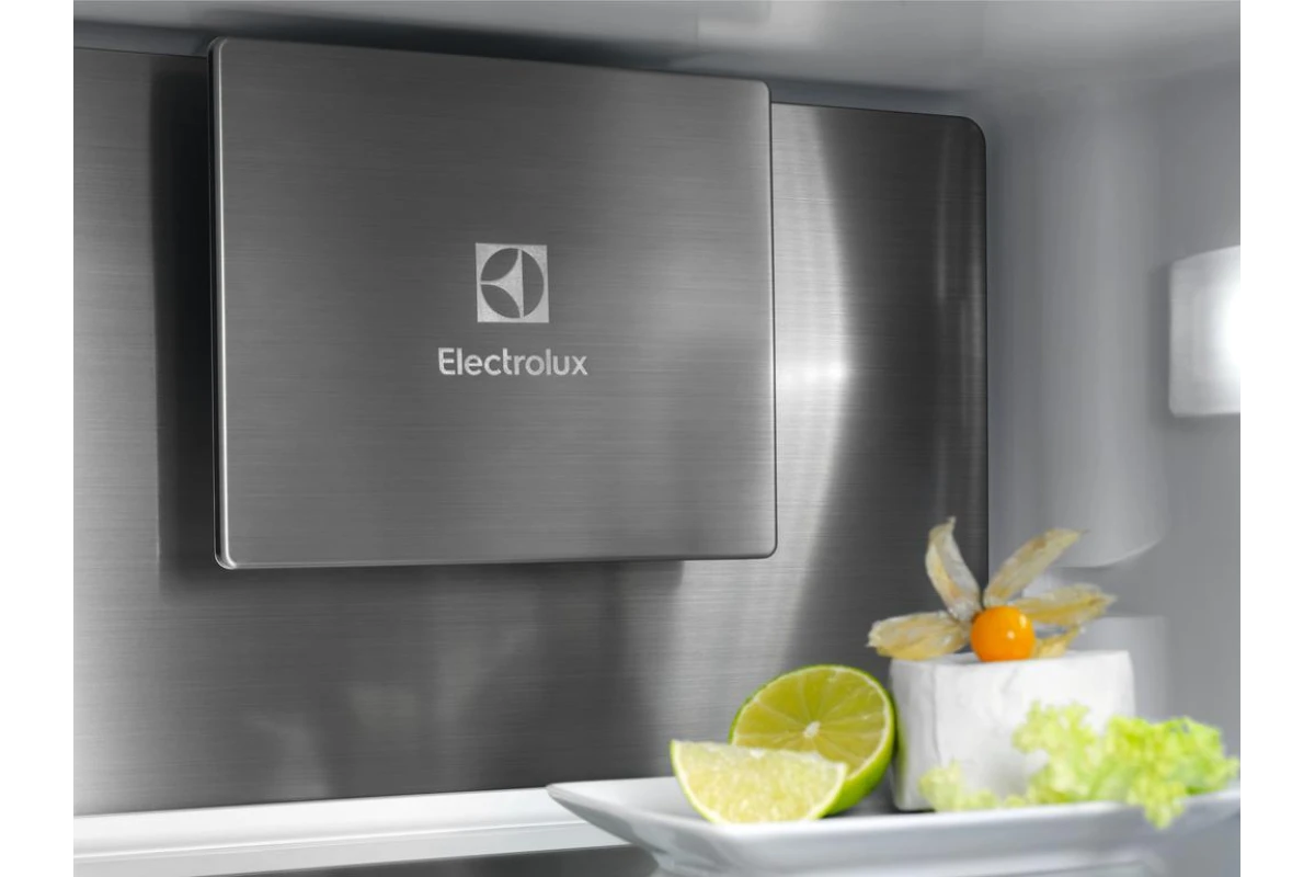 Встраиваемый холодильник Electrolux E8MNCD18S