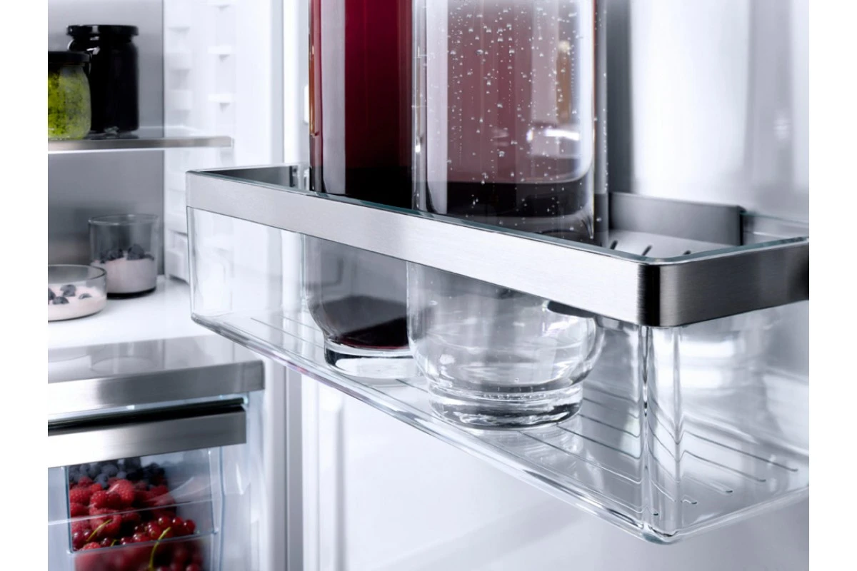 Встраиваемый холодильник Miele K 7743 E
