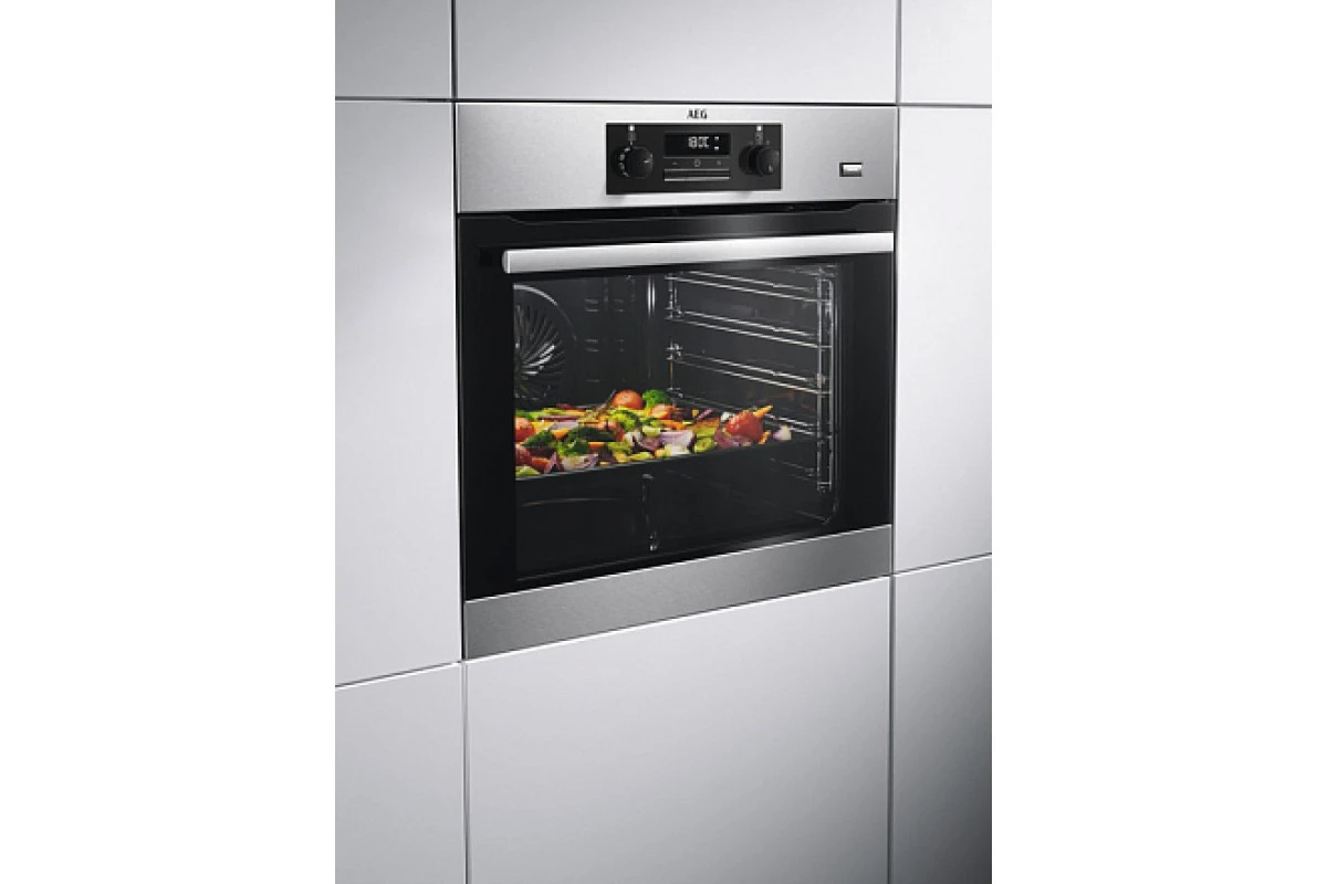 Духовой шкаф Aeg BEB351010M