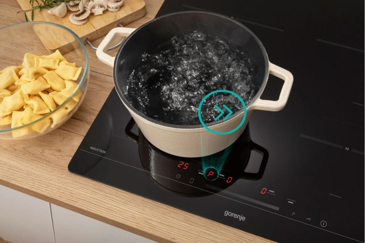 Независимая индукционная варочная панель Gorenje ISC645BSC