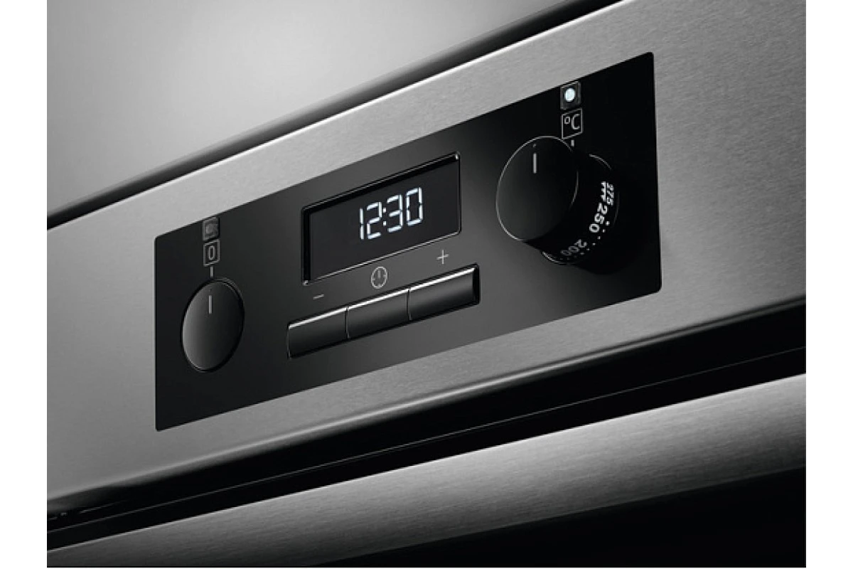 Духовой шкаф Aeg BEB331010M