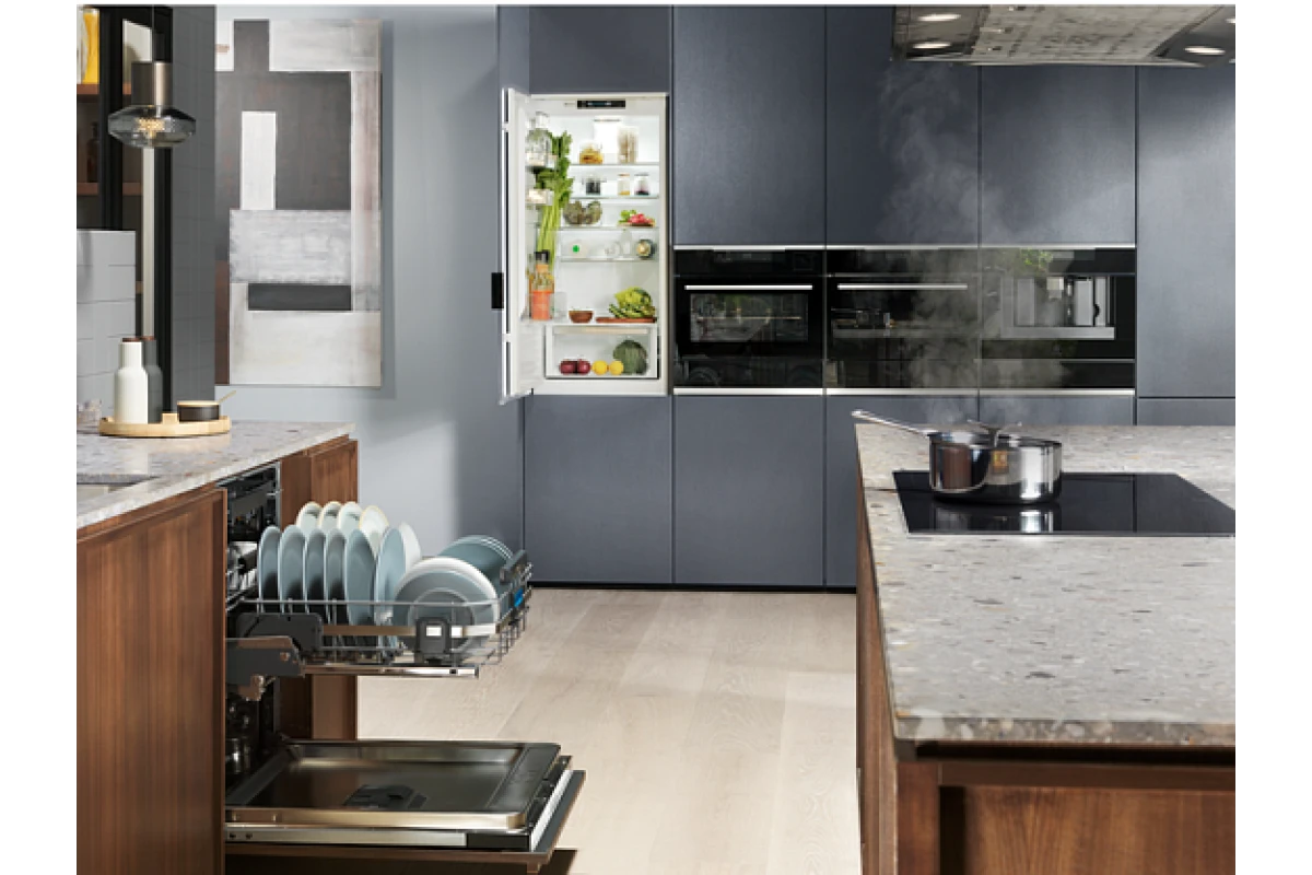 Встраиваемая посудомоечная машина Electrolux EEC987300W