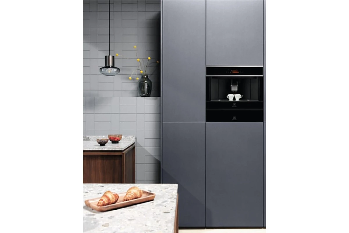 Встраиваемая кофемашина Electrolux EBC85X