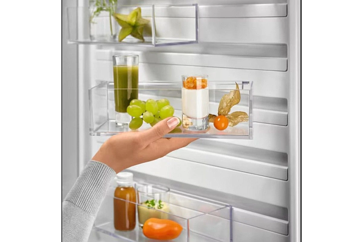 Холодильник Electrolux LNT7ME34X2