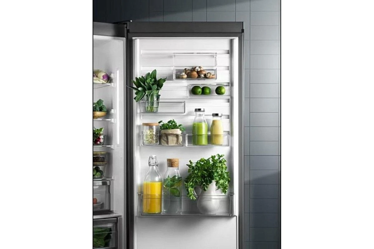 Холодильник Electrolux LNC7ME32W2